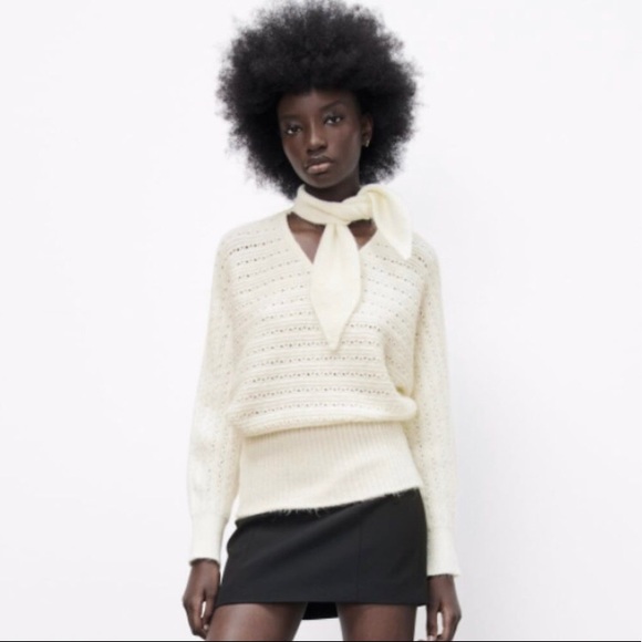 Zara Bow Collar Knit Sweater in Ecru - Picture 6 of 15